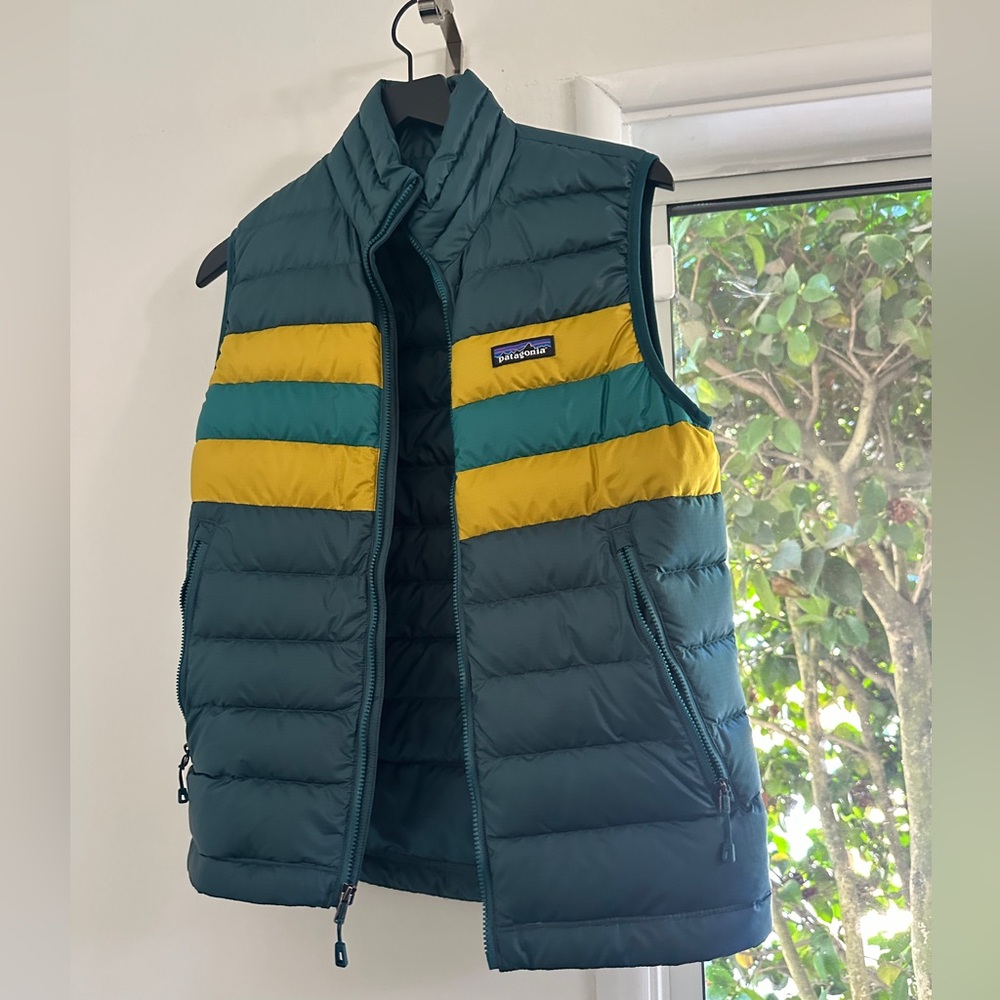 Patagonia Down Sweater Vest size men’s XS new